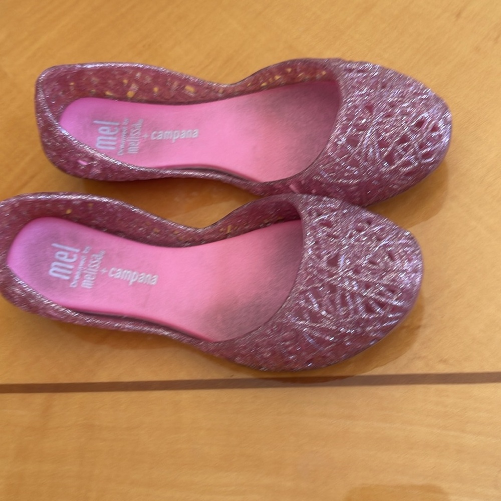 Melissa Kids shoes /size11 color pink good condition